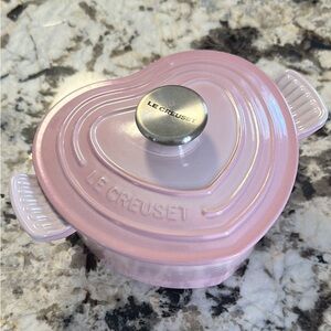 Le Creuset Heart Cocette Enameled Cast Iron Dutch oven shell pink 2 quart